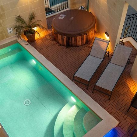 Narcisa - Luxury 3Br Traditional House With Pool, Cinema & Hot Tub Xagħra エクステリア 写真